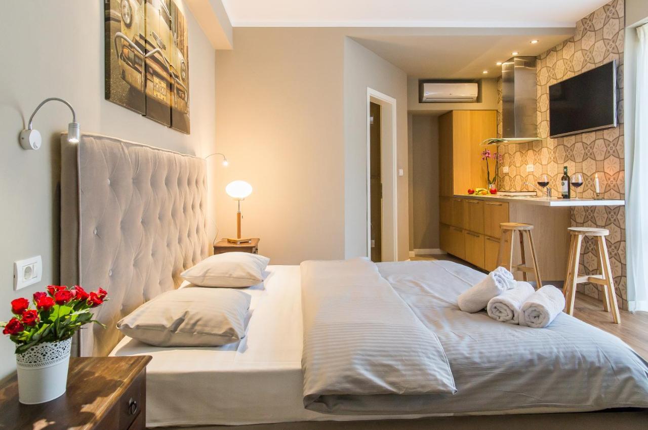 One Love Metropolitan Gardens Studio II Apartment Bukares Bagian luar foto